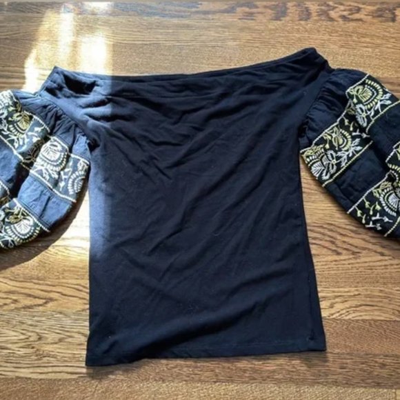 Free People Rock With It Shirt- Off Shoulder - Embroidered size Small PREOWNED - Picture 2 of 5